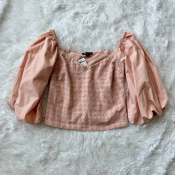 NWT Express Puff Sleeve Cropped Eyelet Blouse - Picture 4 of 12